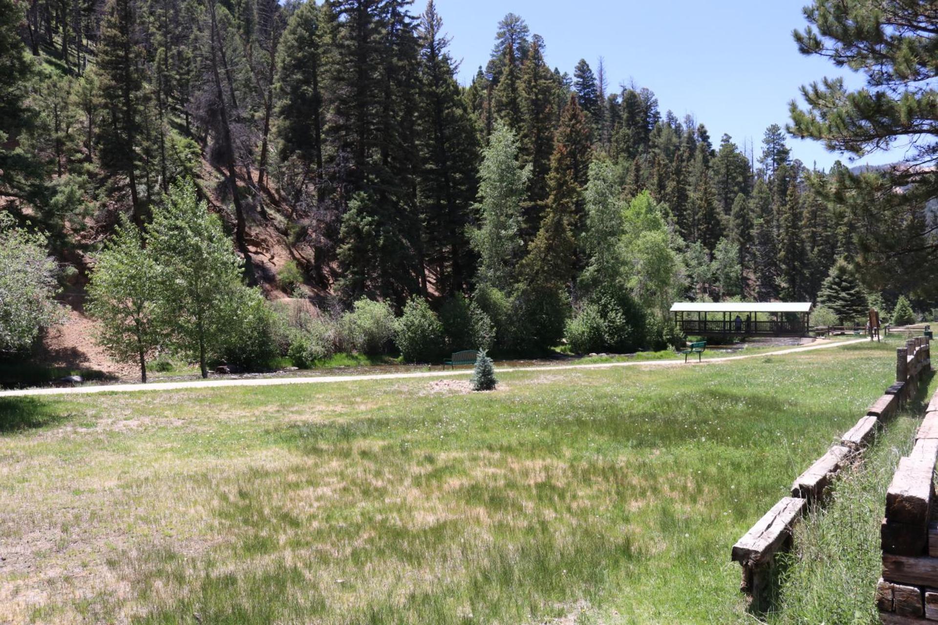 Ferienhaus Beaver On The River - On The River - Near Copper Chair Lift - Wifi - Cable - Walk To Main Street - Grill - Wood Burning Fi *